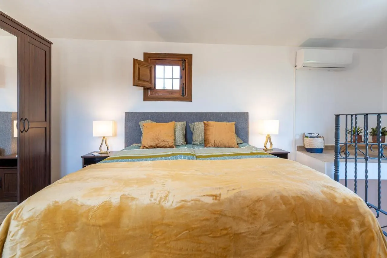 Hacienda La Buena Vida B&B En Appartementen Альгаринехо Испания